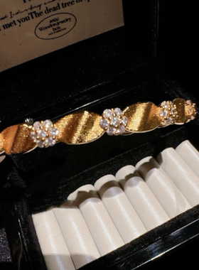 博主繁花似锦一 真多麻珍珠项链 凤仪万千蜂巢闪钻黑蝶蚌贝珠戒指