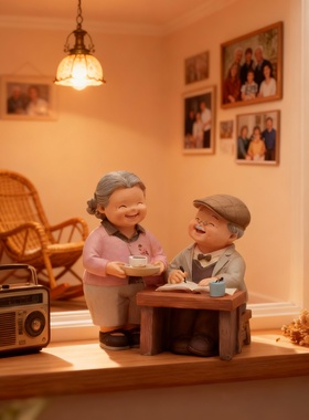 手工陶瓷老人情侣窗台摆件