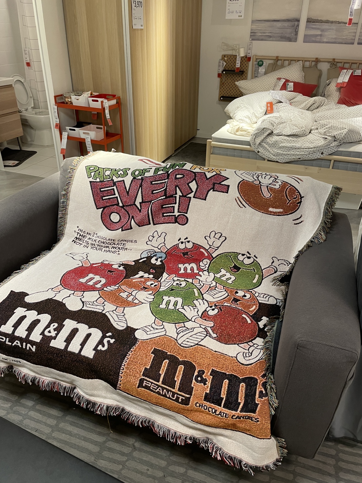 糖果MMS豆巧克力美式卡通儿童房装饰玩耍坐垫床头多用毯沙发毯 - 图0