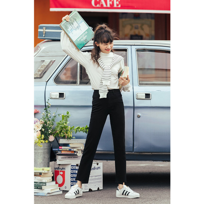 茵曼长袖t桖法式短款设计感早t恤 茵曼翰飞T恤