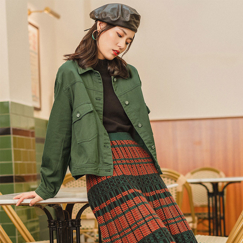 茵曼2020年新款法式军绿色小外套 茵曼翰飞短外套