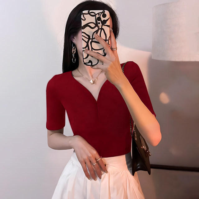 Collarbone V-neck slimming summer, chic ແລະມີຄວາມຮູ້ສຶກສູງສຸດ