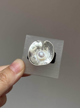 银色荷叶仿珍珠戒指2026新款精致