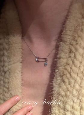 小别针爱心吊坠项链精致气质颈链