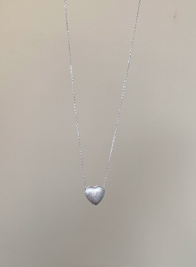 银色拉丝爱心项链轻奢小众设计感