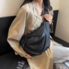 Sports commuter dumpling bag for women's light crossbody bag