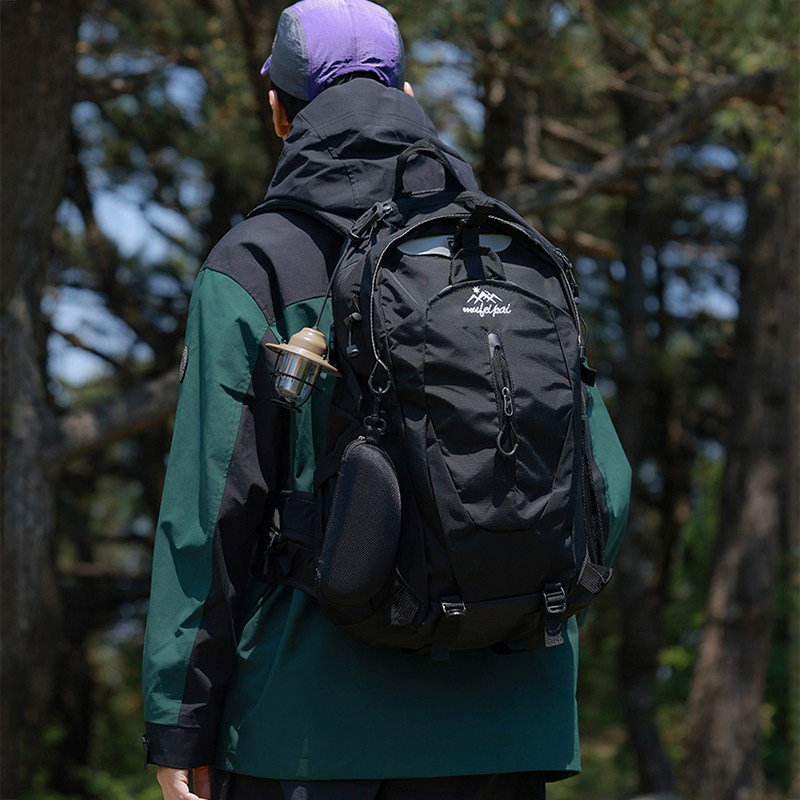Outdoor sports mountaineering bag hiking bag