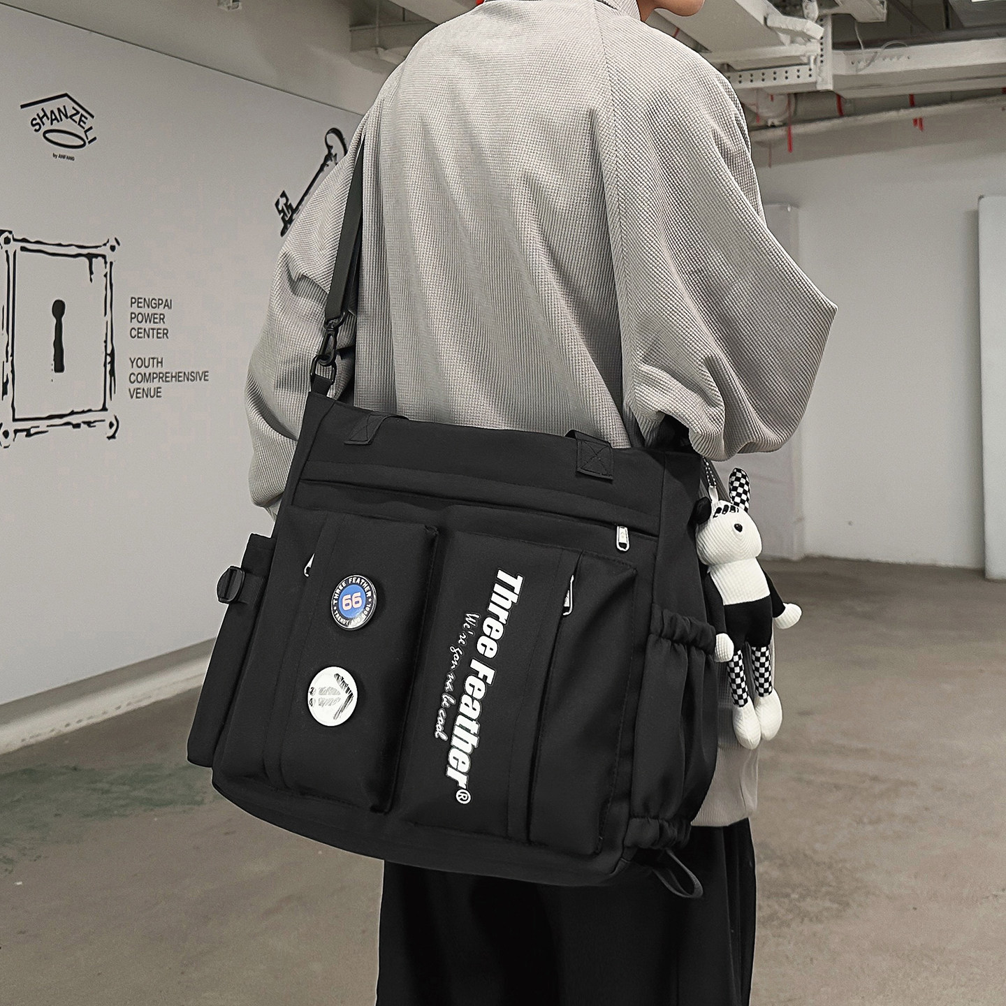 工装潮牌斜挎包男生学生上课补习包手提手拎补课袋大容量单肩背包,淘宝优惠券,粉丝福利购,淘宝优惠卷
