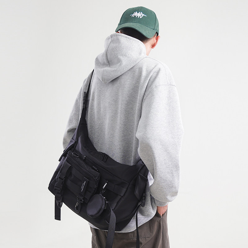 机能潮牌斜挎包男生ins工装街头单肩包女运动骑行背包通勤邮差包,淘宝优惠券,粉丝福利购,淘宝优惠卷