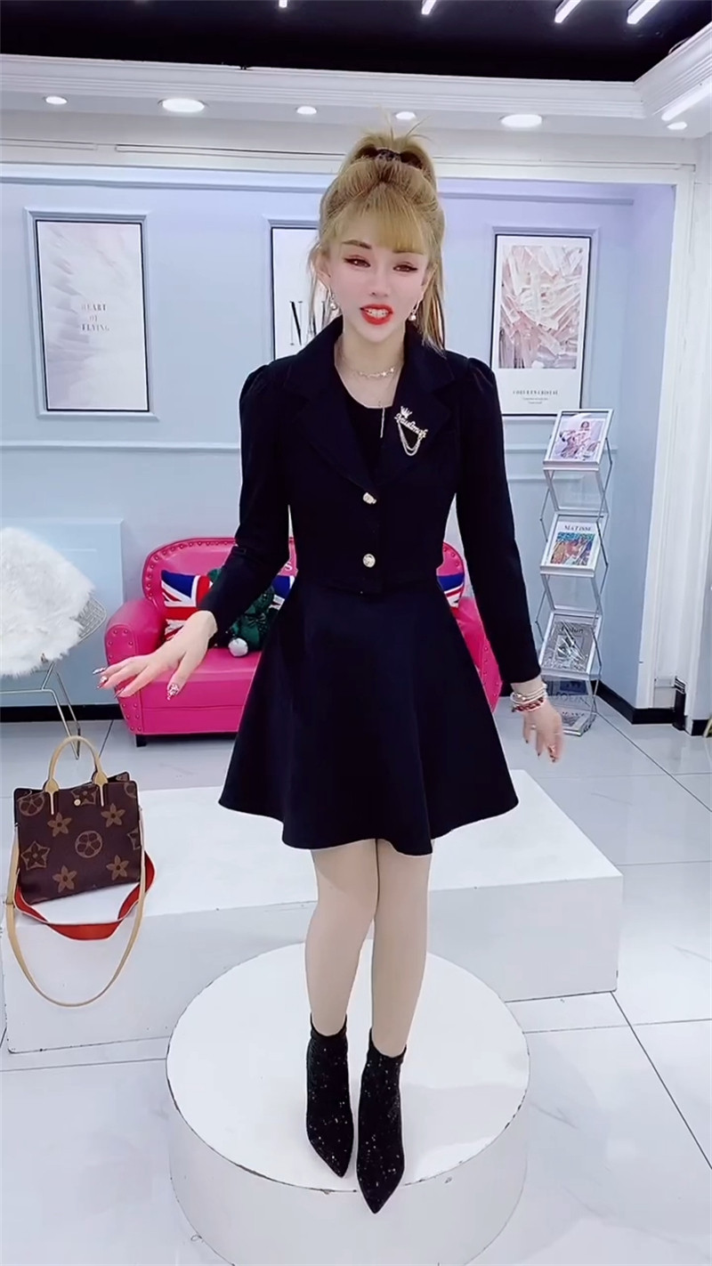 网红2022秋季新款设计感气质减龄小西装外套高腰连衣裙时尚套装女,淘宝优惠券,粉丝福利购,淘宝优惠卷