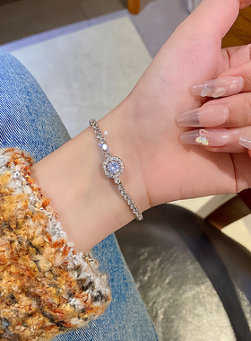 超闪轻奢锆石方块手链女款