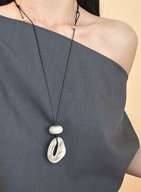 2025新爆款不规则吊坠长款项链女小众高级感气质锁骨链毛衣链配饰