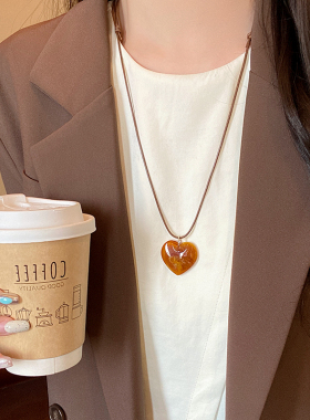 一款两戴！美拉德棕色爱心项链女秋冬长款毛衣链卫衣链锁骨链配饰