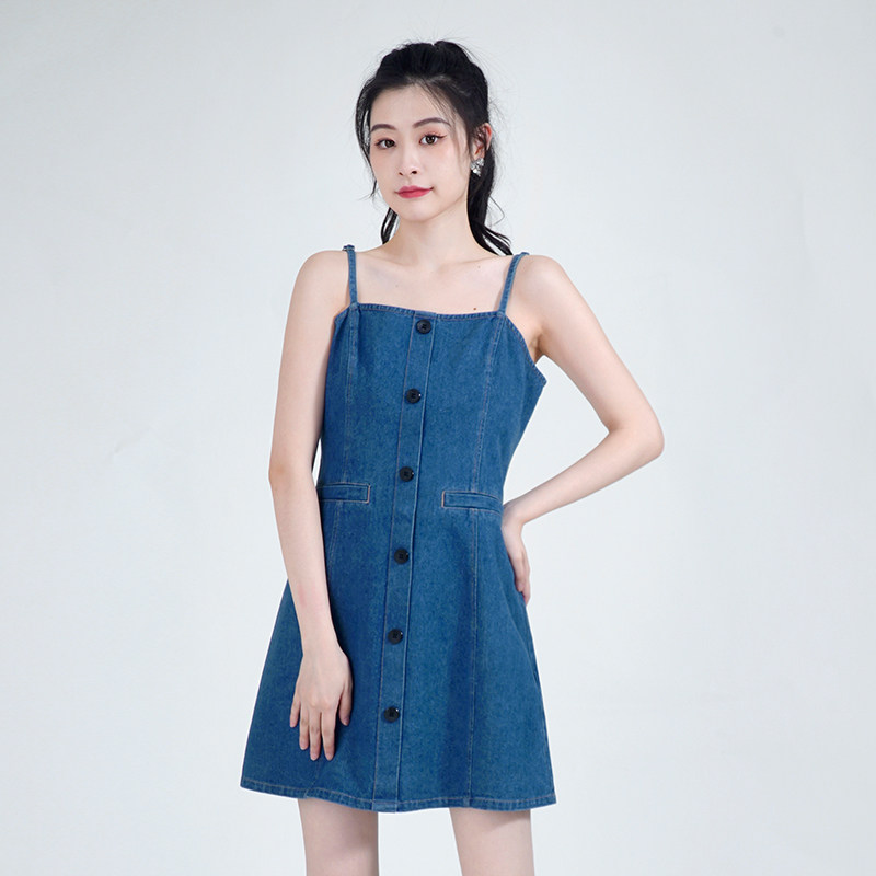 WEWE唯唯秋季新品女装个性甜酷时尚牛仔吊带裙套装简约休闲