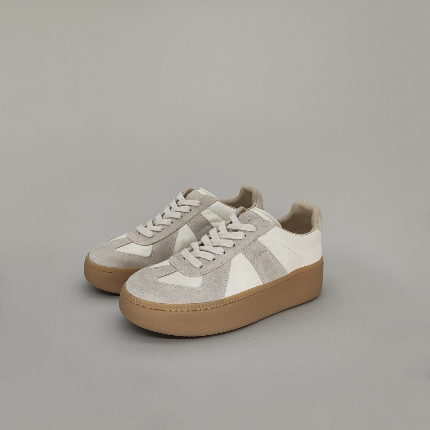 大厂品质4.5cm跟牛皮拼布面超轻便不累系带舒适百搭时尚休闲鞋女,淘宝优惠券,粉丝福利购,淘宝优惠卷