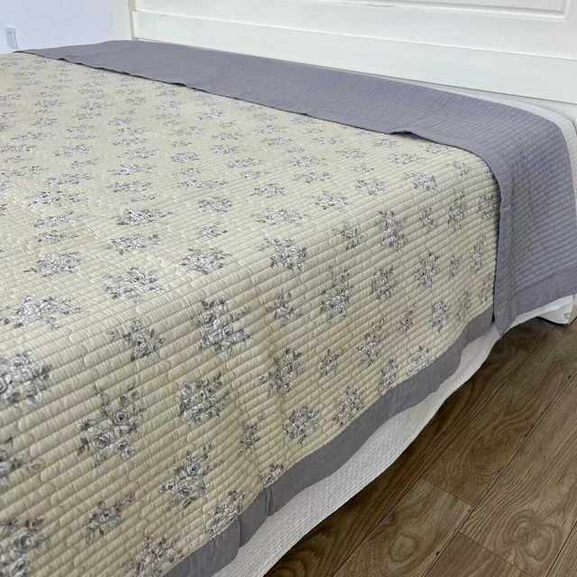 New non-slip quilted soft wash cotton bed cover