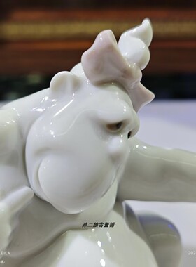 西班牙产NAO By Lladro雅致趣味卡通题材蝴蝶结大猩猩瓷偶1996年