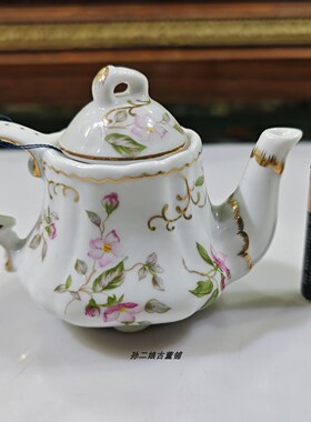 英国博物馆特别发行制作各品牌瓷器迷你版小壶收藏集小巧精致装饰