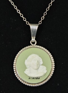 英国产Vintage珠宝纯银镶嵌绿色白色浮雕希腊神话吊坠配纯银项链