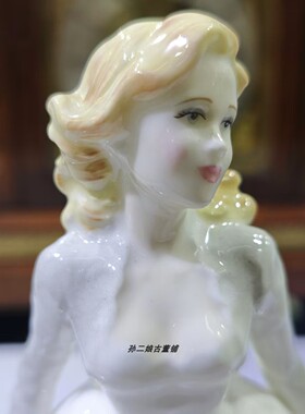 英国Royal Doulton皇家道尔顿经典优雅淑女系列婚纱礼服骨瓷瓷偶