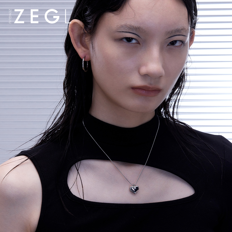 ZEGL爱心项链女心形吊坠2024年新款潮嘻哈甜酷复古锁骨毛衣链配饰-图2