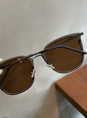 磨砂黑2022年新款时尚太阳镜