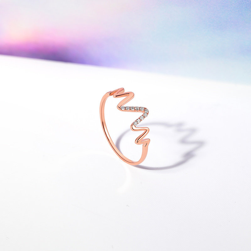 周六福18k金钻石女璀璨波浪纹指环 周六福手饰