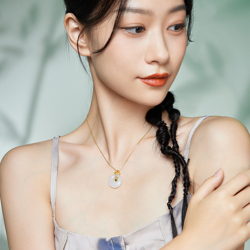 周六福和田玉吊坠女金镶玉黄金足金福纹平安扣玉坠挂件新年礼物,淘宝优惠券,粉丝福利购,淘宝优惠卷