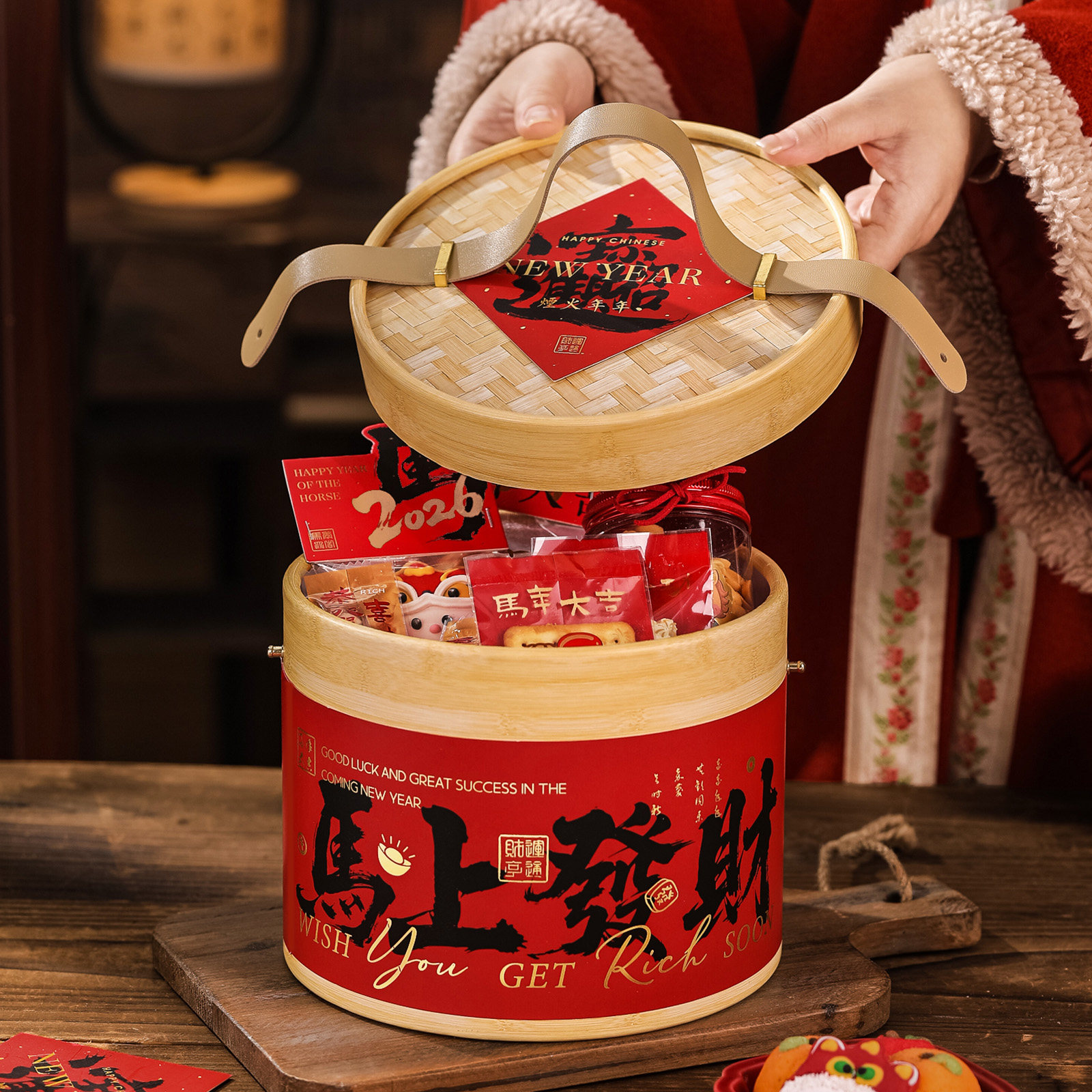 2026新年马年糖果饼干礼盒包装盒高档手提圆桶礼物礼品盒空盒定制,淘宝优惠券,粉丝福利购,淘宝优惠卷