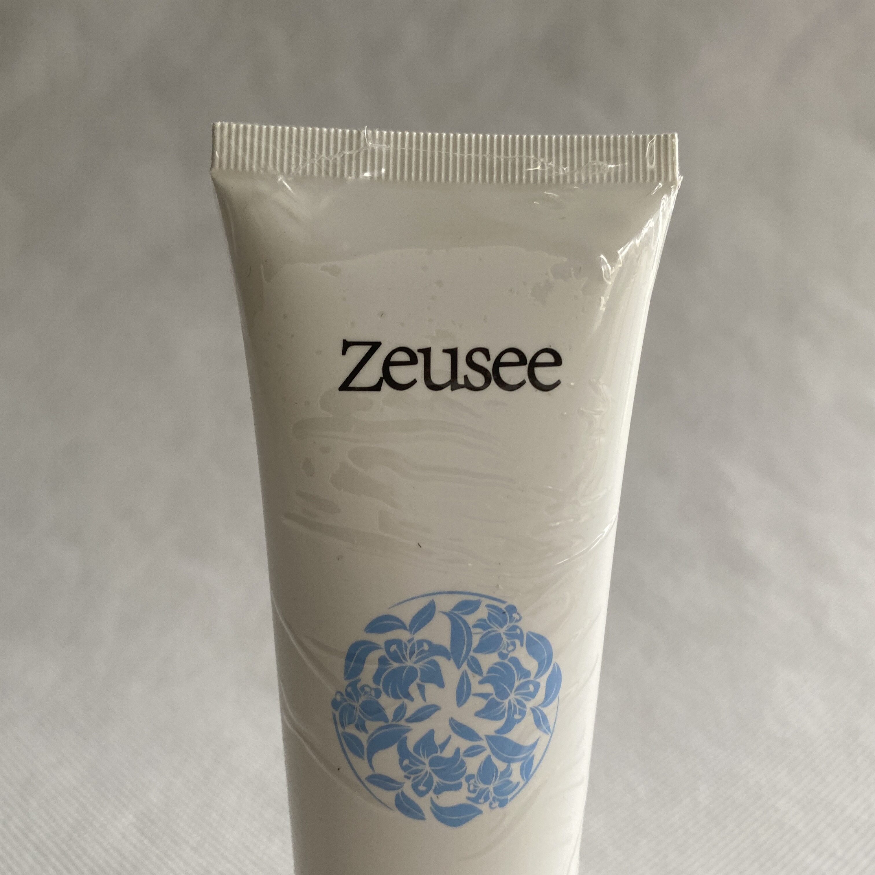 Zeusee子晞氨基酸百合植萃洗面奶100g温和不刺激清洁洁面乳 - 图0