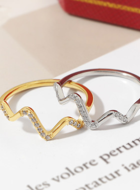 日韩时尚轻奢简约波浪镶锆石戒指女钛钢镀18K金指环食指中指百搭