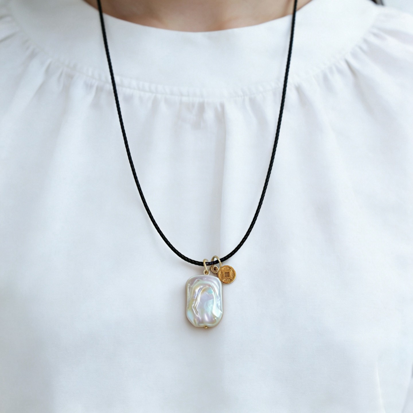 天然淡水珍珠项链男女小众黑色皮绳冷淡风简约巴洛克高级长毛衣链,淘宝优惠券,粉丝福利购,淘宝优惠卷