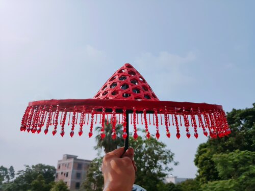 成人跳舞斗笠帽子广场舞成人流苏民族舞演出道具红色竹编舞蹈斗笠 - 图0