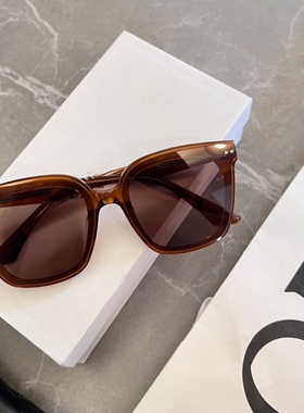 新款墨镜自带滤氛围感