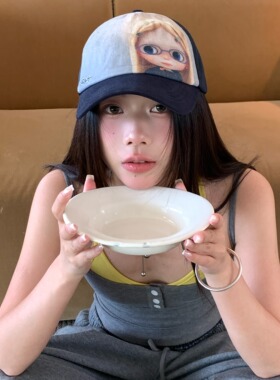 漫绘少女镂空透气甜酷鸭舌帽