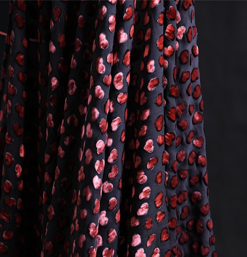 温暖心柔 大牌外贸订单真丝精美烧花丝绒24姆100丝138宽 设计师 - 图2