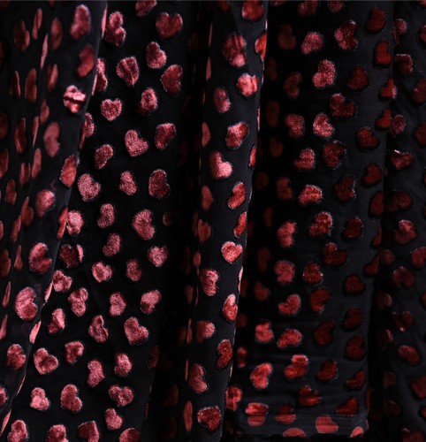 温暖心柔 大牌外贸订单真丝精美烧花丝绒24姆100丝138宽 设计师 - 图0