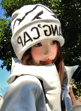 徒步登山字母提花针织冷帽女秋冬