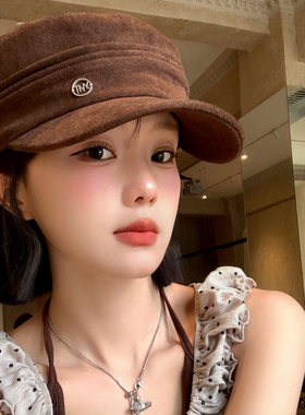 咖色麂皮褶皱平顶马术帽女秋季