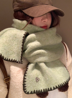 高级感绿色仿羊绒亲肤围巾女秋冬