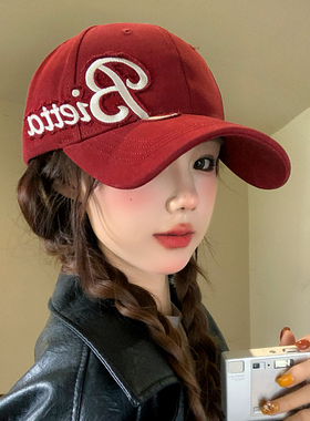 红色字母刺绣美式复古棒球帽女