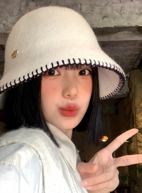 白色小香风撞色锁边针织渔夫帽子