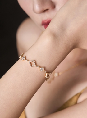 Springmount原创海棠花镶钻手链