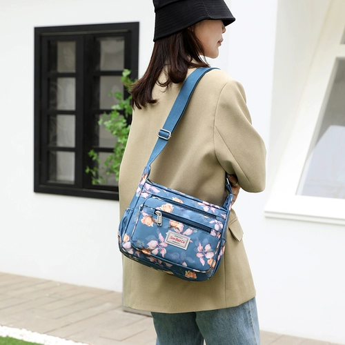 Сумка через плечо, вместительная и большая демисезонная сумка на одно плечо для отдыха, ткань оксфорд, коллекция 2023