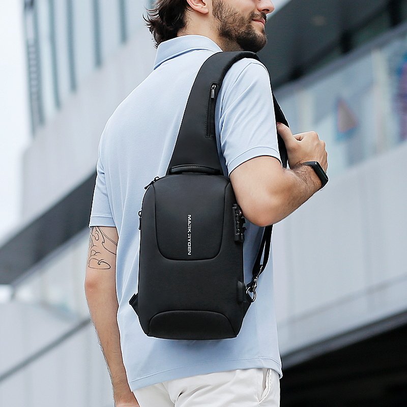 马可莱登胸包商务个性迷你男士包包 马可莱登男士包袋