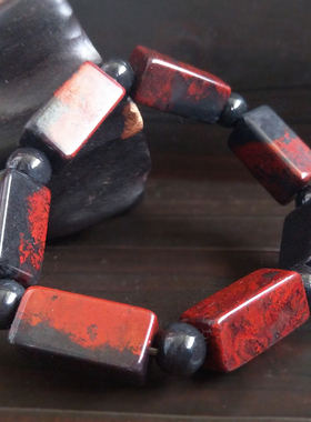 天然桂林鸡血玉男女款玉石手串