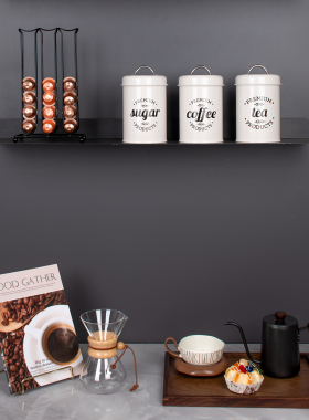 样板房间客厅水吧台橱窗柜玻璃储物罐摩卡壶咖啡豆软装陈列摆件