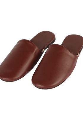 样板房间卫生间浴室浴缸装饰摆件真皮拖鞋轻奢皮革黑白灰简约现代