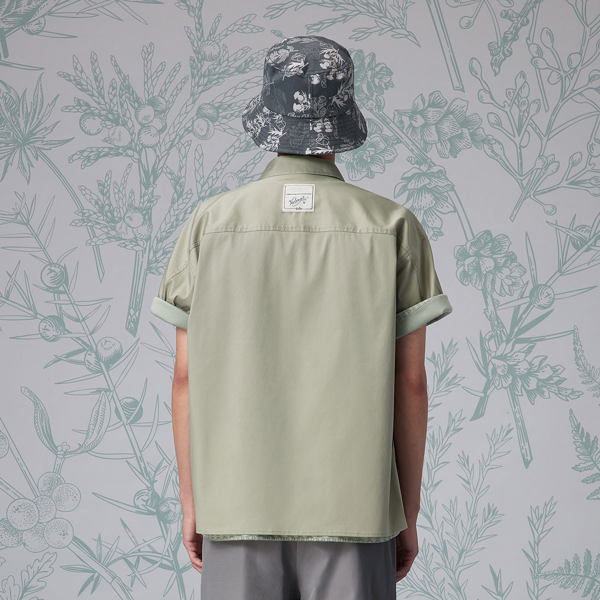  太平鸟男装衬衫