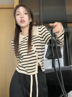 小众POLO领短款针织衫撞色条纹